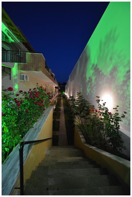 Anna Christina Apartments Metamorfosi  Ngoại thất bức ảnh