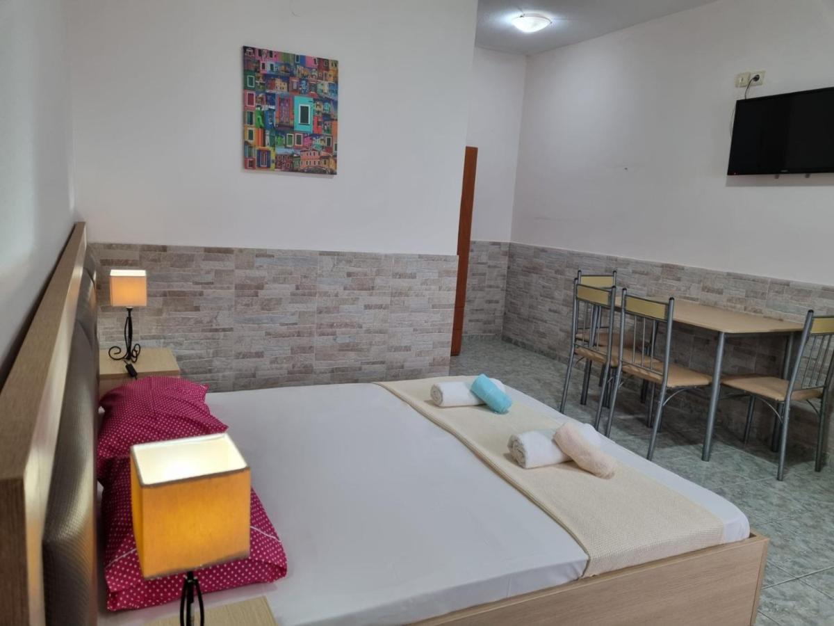 Anna Christina Apartments Metamorfosi  Ngoại thất bức ảnh