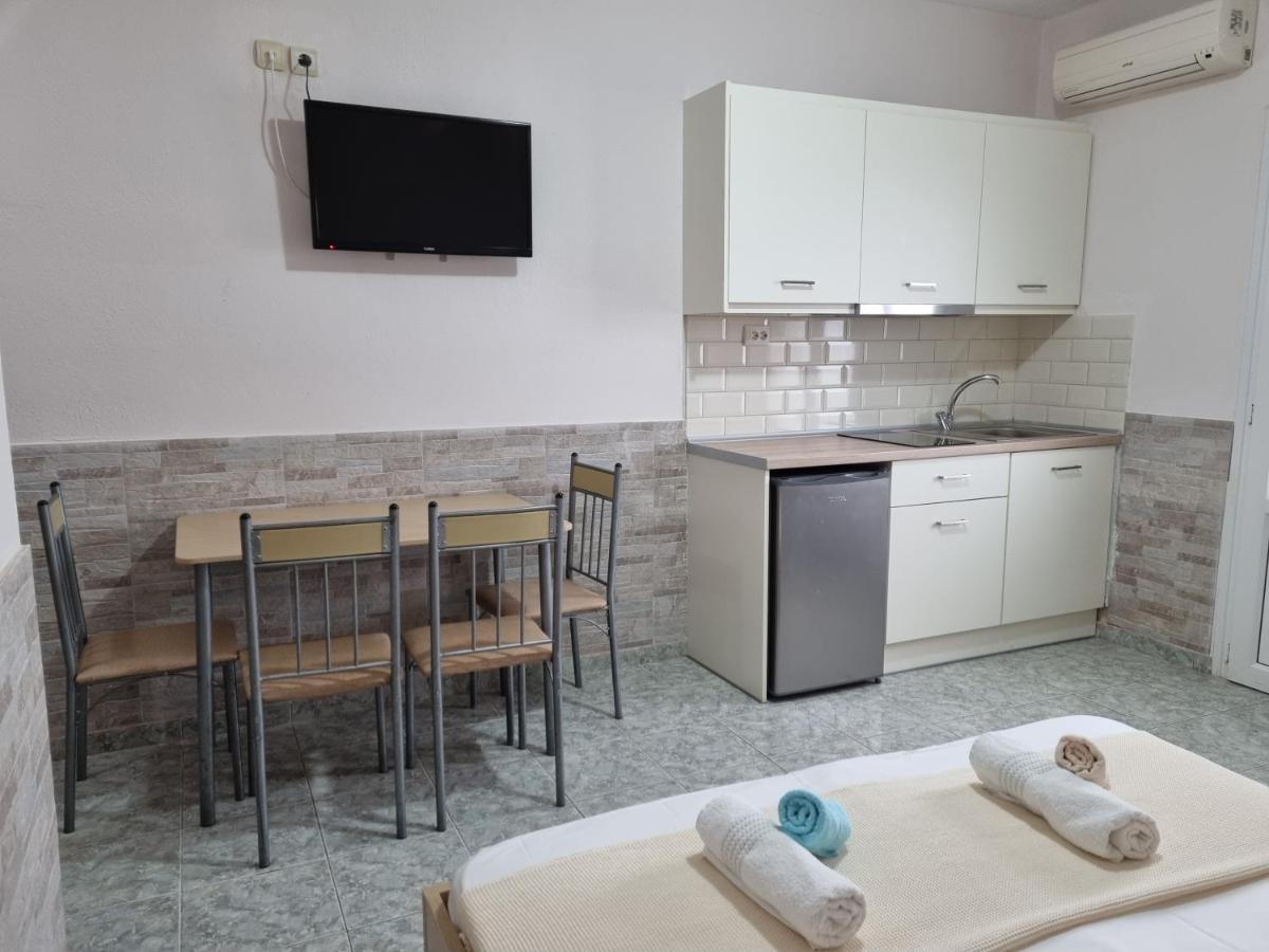Anna Christina Apartments Metamorfosi  Ngoại thất bức ảnh